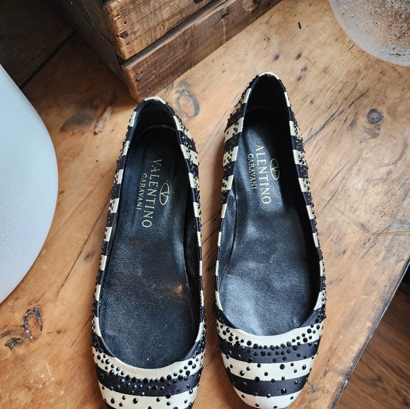 Valentino Garavani one of a kind flats - Picture 5 of 6